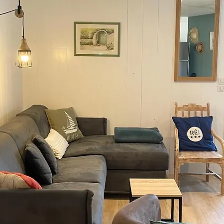 Dom wakacyjny Maison Avec Idealement Placee Au Bois *