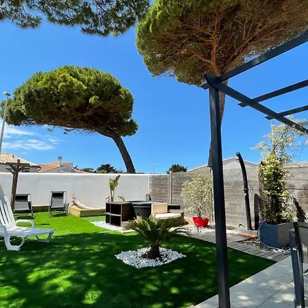 Maison Avec Idealement Placee Au Bois * Le Bois-Plage-en-Ré