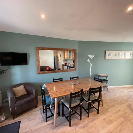 Maison Avec Idealement Placee Au Bois * Le Bois-Plage-en-Ré